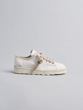 Carica l'immagine nel visualizzatore di Gallery, SCARPA ALLACCIATA P001 DONNA IN PELLE BIANCA