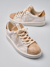 Carica l'immagine nel visualizzatore di Gallery, SCARPA ALLACCIATA P01 DONNA IN PELLE E SUEDE LUREX AVORIO-ORO