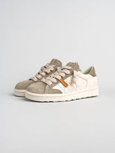 Carica l'immagine nel visualizzatore di Gallery, SNEAKER P001 UOMO IN PELLE E CAMOSCIO AVORIO-TORTORA