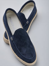 Carica l'immagine nel visualizzatore di Gallery, SLIP-ON S29 UOMO IN SUEDE CON SUOLA IN CORDA BLU