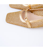 Carica l'immagine nel visualizzatore di Gallery, Ballerina oro con rete