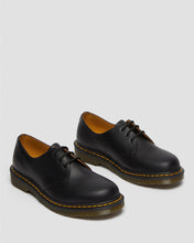 Carica l'immagine nel visualizzatore di Gallery, Dr.Martens 1461 SMOOTH BLACK