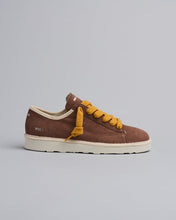Carica l'immagine nel visualizzatore di Gallery, SCARPA ALLACCIATA P001 UOMO IN CAMOSCIO MARRONE
