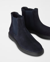 Carica l'immagine nel visualizzatore di Gallery, Beatles Camoscio Blu Navy

