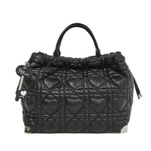 Carica l&#39;immagine nel visualizzatore di Gallery, Borsa a mano Love Bucket colore nero
