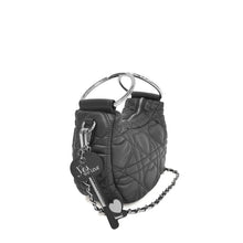 Carica l&#39;immagine nel visualizzatore di Gallery, Tracollina Love Ring Bag colore nero
